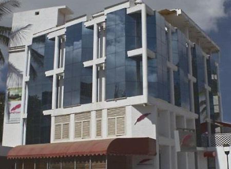 Shilton Suites Bangalore Esterno foto