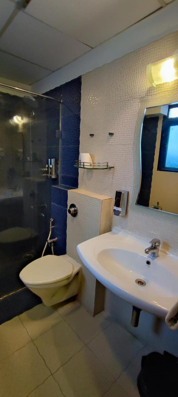 Shilton Suites Bangalore Esterno foto