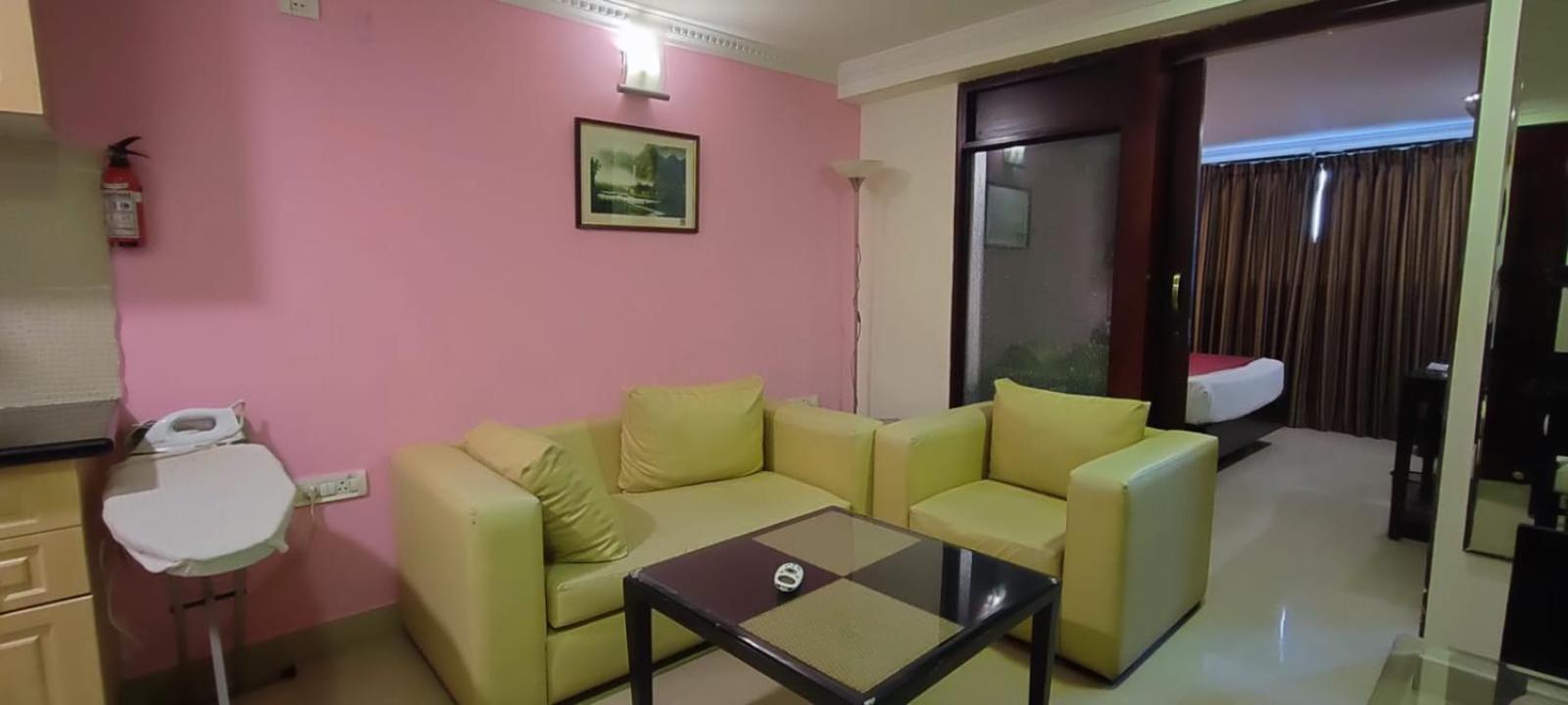 Shilton Suites Bangalore Esterno foto